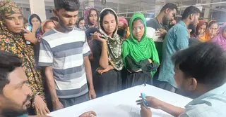 চট্টগ্রামে ডিসির নির্দেশে যন্ত্রপাতি বিক্রি করে শ্রমিকদের বকেয়া পরিশোধ